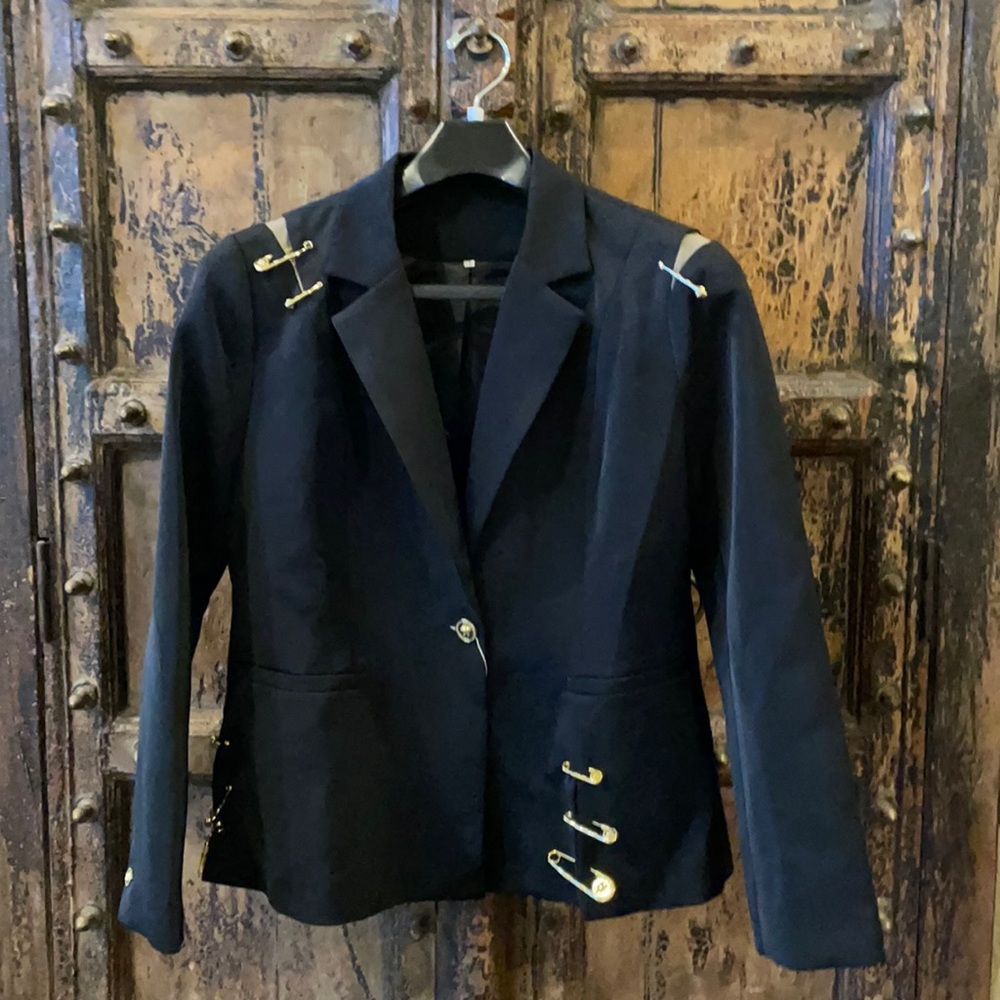 COPY - Black lined blazer with gold hardware accent